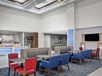Hotel Express By Ihg South Portland