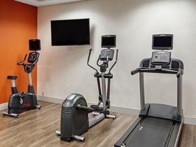 Express By Ihg Hotel 2*