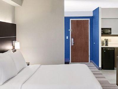 Hotel Express By Ihg South Portland